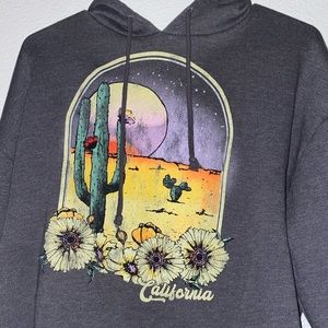 Cropped California hoodie